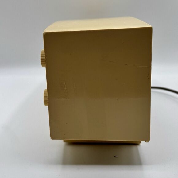 Vintage Sears Silvertone Transistor Radio Mid Century Model 2026 Works! - Picture 6 of 16